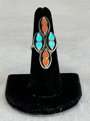 OLD PAWN NAVAJO STERLING SILVER RING WITH TURQUOISE AND CORAL. SIZE 6 3/4: OLD PAWN NAVAJO STERLING SILVER RING WITH TURQUOISE AND CORAL. SIZE 6 3/4 Old Pawn Navajo Sterling Silver with Turquoise shadow box Ring. Size 6.3/4 1 1/2“ tall x 5/8“ wide