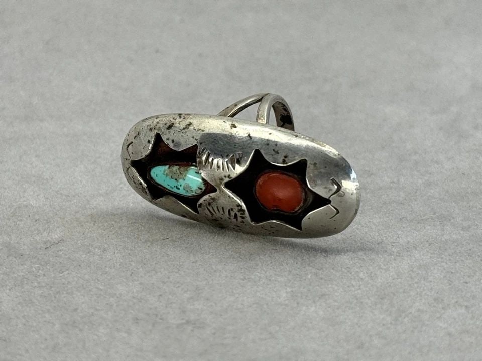 OLD PAWN NAVAJO STERLING SILVER RING WITH TURCUOISE AND CORAL SHADOWBOX. SIZE 6: OLD PAWN NAVAJO STERLING SILVER RING WITH TURCUOISE AND CORAL SHADOWBOX. SIZE 6 Old Pawn Navajo Sterling Silver Ring with Turcuoise and Coral in Shadowbox. Size 6 1 1/2” tall