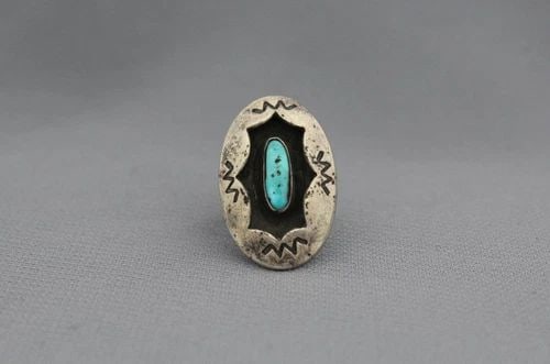 OLD PAWN NAVAJO TURQUOISE RING SIZE 5: OLD PAWN NAVAJO TURQUOISE RING SIZE 5 Item Description: 1 1/8" tall