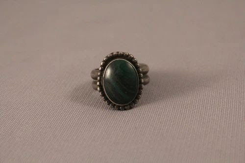 OLD PAWN NAVAJO MALACHITE RING SIZE 9 1/2: OLD PAWN NAVAJO MALACHITE RING SIZE 9 1/2 Item Description: 1" tall