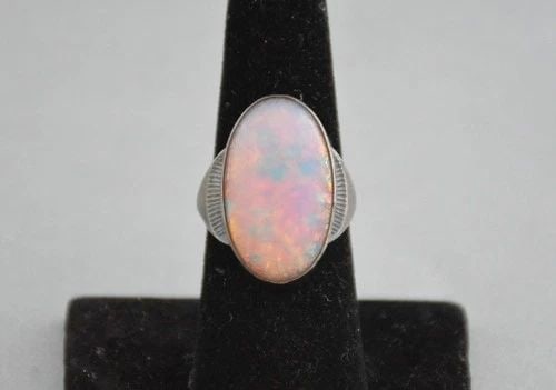 VINTAGE FRED HARVEY - NAVAJO STERLING SILVER RING - IMITATION OPAL - SIZE 7 (1 of 2)