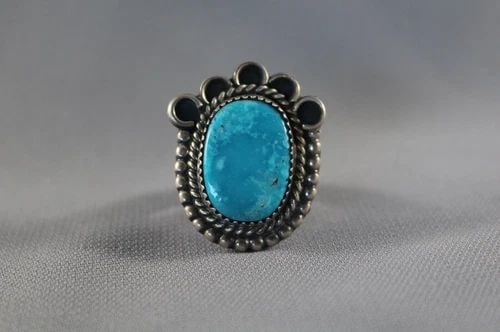 OLD PAWN NAVAJO STERLING SILVER AND TURQUOISE RING SIZE 6: OLD PAWN NAVAJO STERLING SILVER AND TURQUOISE RING SIZE 6 Item Description: 1 1/4” tall P