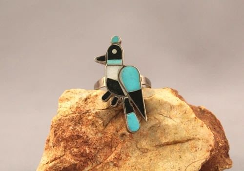 OLD PAWN ZUNI STERLING SILVER AND INLAID TURQUOISE BIRD RING SIZE 6: OLD PAWN ZUNI STERLING SILVER AND INLAID TURQUOISE BIRD RING SIZE 6 Item Description: 1 1/4” tall