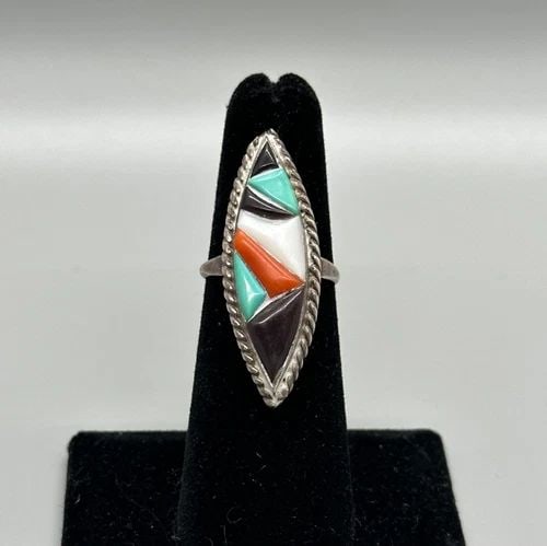 OLD PAWN ZUNI TURQUOISE AND MULTI STONES RING SIZE 5 1/2: OLD PAWN ZUNI TURQUOISE AND MULTI STONES RING SIZE 5 1/2 Item Description: 1 3/16 " Tall