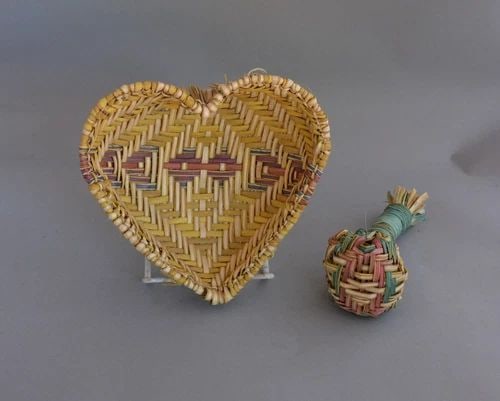 VINTAGE HOPI WOVEN POLYCHROME HEART SIFTER BASKET AND HOPI BASKET RATTLE (1 of 2)