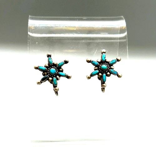 OLD PAWN ZUNI TURQUOISE STERLING SILVER EARRINGS SCREW BACK: OLD PAWN ZUNI TURQUOISE STERLING SILVER EARRINGS SCREW BACK Item Description: 3/4 "