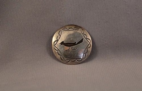 OLD PAWN NAVAJO SILVER HANDSTAMPED "ROAD RUNNER" PIN - 1 1/2" ACROSS (1 of 2)