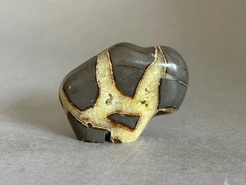 BUFFALO ZUNI FETISH MADE OF UTAH SEPTARIAN NODULE (1 of 1)