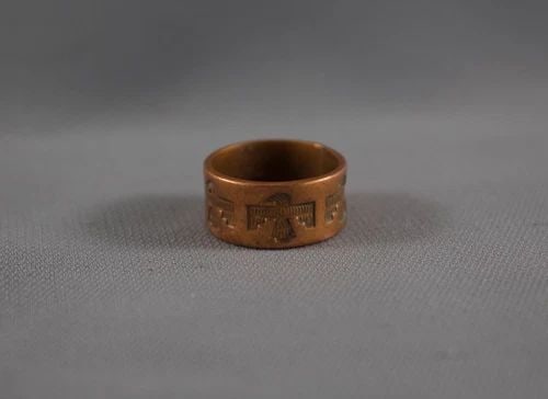 OLD PAWN COPPER NAVAJO RING SIZE 4 3/4 EAGLE FRED HARVEY: OLD PAWN COPPER NAVAJO RING SIZE 4 3/4 EAGLE FRED HARVEY Item Description: 3/8” tall P