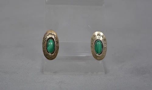VINTAGE NAVAJO GREEN MALACHITE EARRINGS - SILVER SHADOW BOX SETTINGS - 1" TALL (1 of 2)