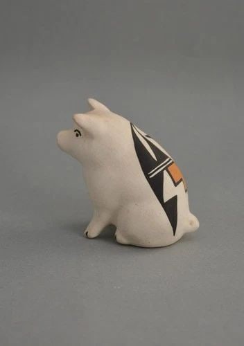 DARLING VINTAGE PIG CERAMIC FIGURE PAINTED ACOMA DESIGNS - SIGNED K.T. - 2 3/4" (1 of 2)