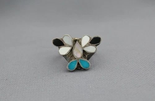 OLD PAWN ZUNI STERLING AND TURQUOISE SHELL BLACK JET RING SIZE 6 BUTTERFLY ..: OLD PAWN ZUNI STERLING AND TURQUOISE SHELL BLACK JET RING SIZE 6 BUTTERFLY .. Item Description: 5/8" tall