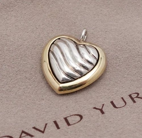 DAVID YURMAN STERLING SILVER 18K YELLOW GOLD CABLE HEART CHARM PENDANT: DAVID YURMAN STERLING SILVER 18K YELLOW GOLD CABLE HEART CHARM PENDANT David Yurman Sterling Silver 18K Yellow Gold Cable Heart Charm Pendant ONLY Height - 21mm Width - 22mm (0.86" in) Bail Width - 2.
