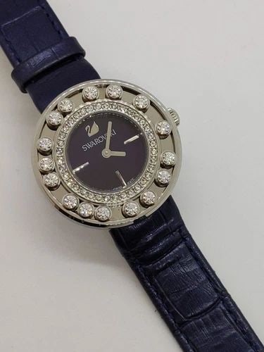 SWAROVSKI WOMEN'S LOVELY CRYSTALS 5027205 QUARTZ WATCH - 34MM: SWAROVSKI WOMEN'S LOVELY CRYSTALS 5027205 QUARTZ WATCH - 34MM Swarovski Women's Lovely Crystals Quartz Watch Case Size - 34mm Reference - 5027205 Total Length - 9" Long New Battery Installed Excellent