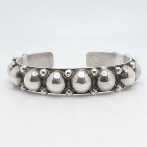 STERLING SILVER ROUND BUBBLE DOME NAVAJO CUFF BRACELET 7.25" WRIST: STERLING SILVER ROUND BUBBLE DOME NAVAJO CUFF BRACELET 7.25" WRIST Sterling Silver Round Bubble Dome Navajo Cuff Bracelet Fits up to 7.25" Wrist Cuff Width - 12.5mm Depth - 6mm Diameter - 62mm Total W