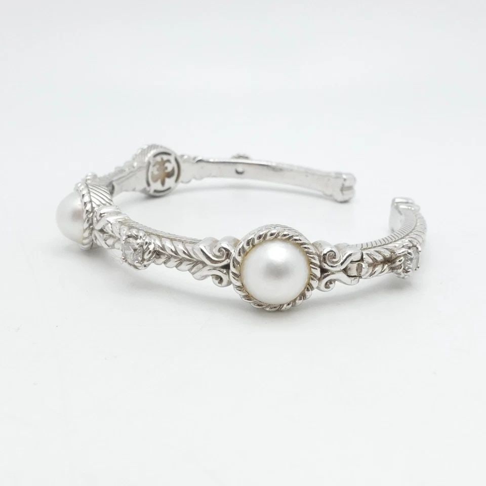 JUDITH RIPKA STERLING SILVER ROUND PEARL CLEAR CZ CUFF BRACELET 7.25" WRIST: JUDITH RIPKA STERLING SILVER ROUND PEARL CLEAR CZ CUFF BRACELET 7.25" WRIST Judith Ripka Sterling Silver Round Pearl Clear CZ Cuff Bracelet Fits up to 7.25" Wrist Chain Width - 4mm & 11mm Depth - 4mm 