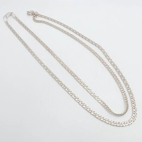 ITALY MILOR STERLING SILVER 3.5MM FLAT CHAIN NECKLACE 30.25" LONG: ITALY MILOR STERLING SILVER 3.5MM FLAT CHAIN NECKLACE 30.25" LONG Italy Milor Sterling Silver Flat Chain Necklace Length - 30.25" Long Chain Width - 3.5 mm Total Weight - 12.6 Grams