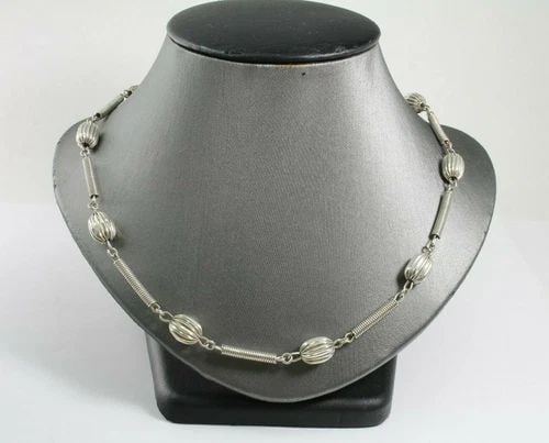 STERLING SILVER 950 ARTISAN DESIGN COILED BAR LINK & BEAD NECKLACE 30": STERLING SILVER 950 ARTISAN DESIGN COILED BAR LINK & BEAD NECKLACE 30" Description Sterling Silver 950 Artisan Design Coiled Bar Link & Bead Necklace Item is great condition. May show signs of wear/ a