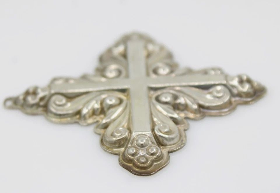 1983 REED & BARTON STERLING SILVER CHRISTMAS CROSS ORNAMENT 15.1 GRAMS (1 of 1)