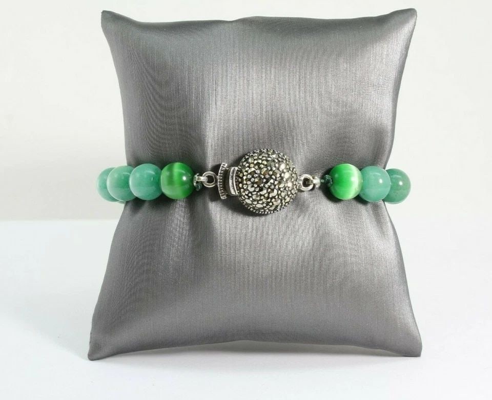 THAILAND GREEN JADE 8MM BEAD BRACELET 925 STERLING SILVER MARCASITE CLASP (1 of 1)