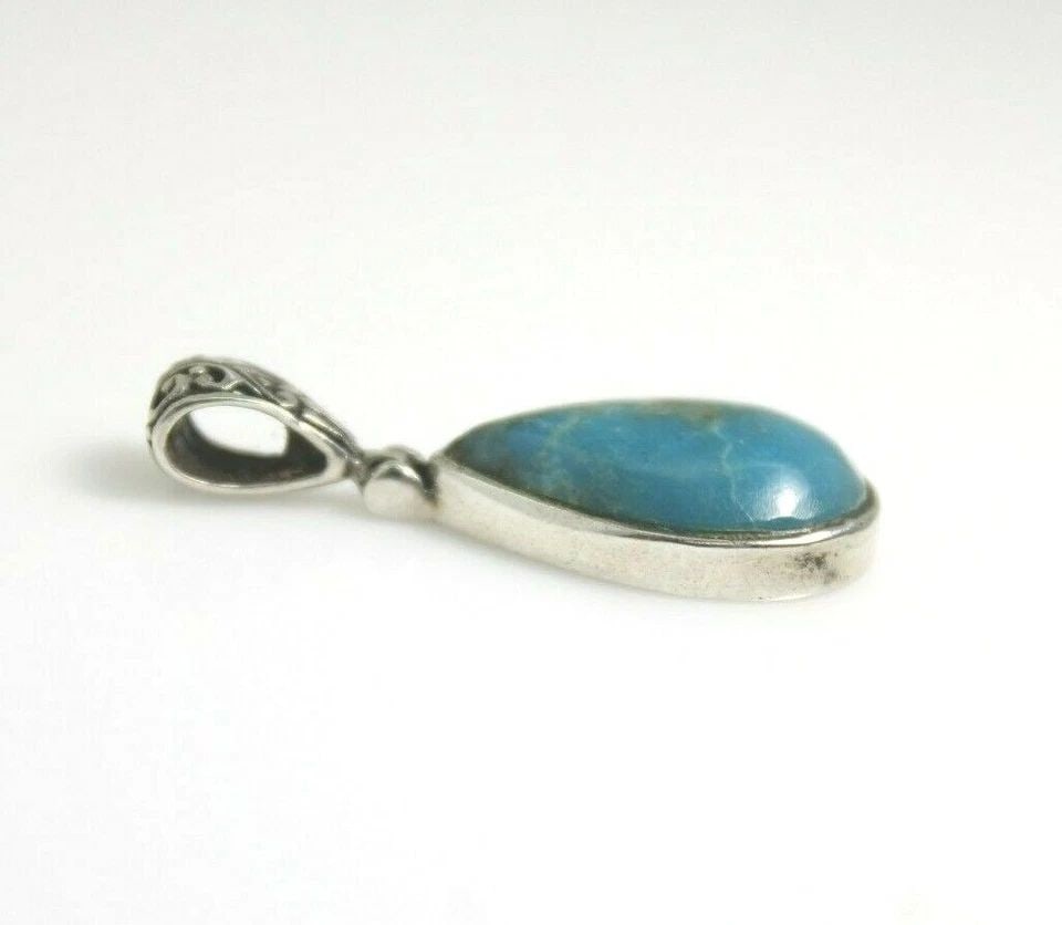 VINTAGE STERLING SILVER PEAR SHAPED TURQUOISE PENDANT W/ DECORATIVE BAIL 3.1 G (1 of 1)