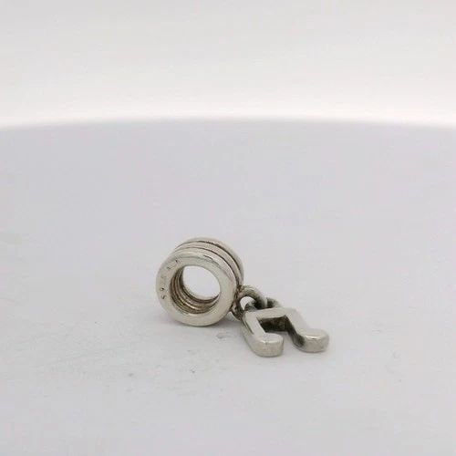 PANDORA STERLING SILVER MUSIC NOTE DANGLE CHARM 790183: PANDORA STERLING SILVER MUSIC NOTE DANGLE CHARM 790183 Description Pandora Sterling Silver Music Note Dangle Charm 790183 Item is in good condition. Shows signs of wear and/or tear. Approximate Measur