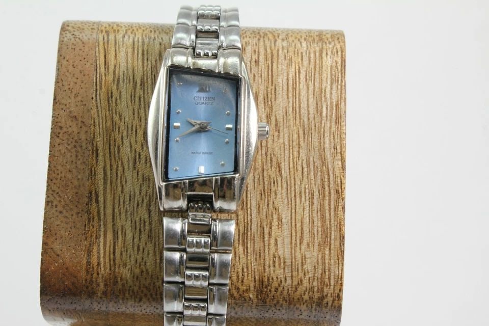 CITIZEN QUARTZ LADIES DRESS WATCH SILVER TONE BLUE DIAL ~ 5930-R34865 SIZE 6.25" (1 of 1)