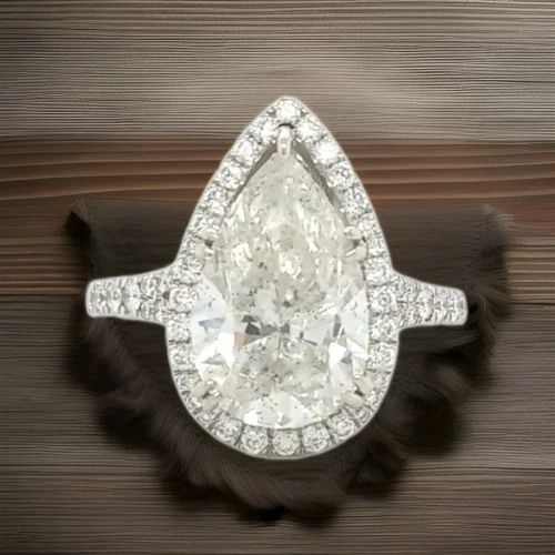 VINTAGE 18K WHITE GOLD ENGAGEMENT RING 4.23CT. NATURAL PEAR SHAPE DIAMOND (1 of 2)