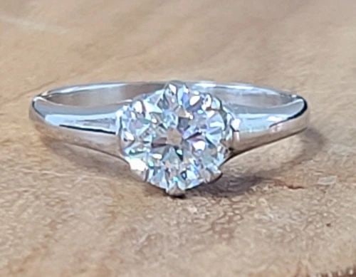 PLATINUM VINTAGE ENGAGEMENT RING 1.03CT. NATURAL EURO-CUT DIAMOND: 1.03CT. PLATINUM VINTAGE ENGAGEMENT RING NATURAL EURO CUT DIAMOND SI2-H Vintage platinum engagement ring circ 1930's center natural euro cut diamond weight 1.03ct. size 6.3mm SI2-H COLOR very sparkly,