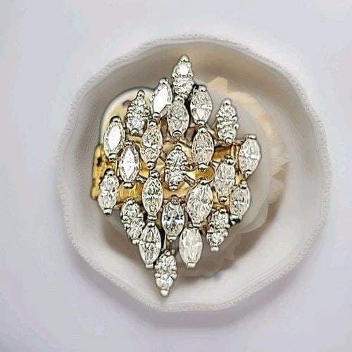 18K WHITE YELLOW GOLD VINTAGE 2.75CT NATURAL MARQUISE DIAMOND ENGAGEMENT RING (1 of 2)