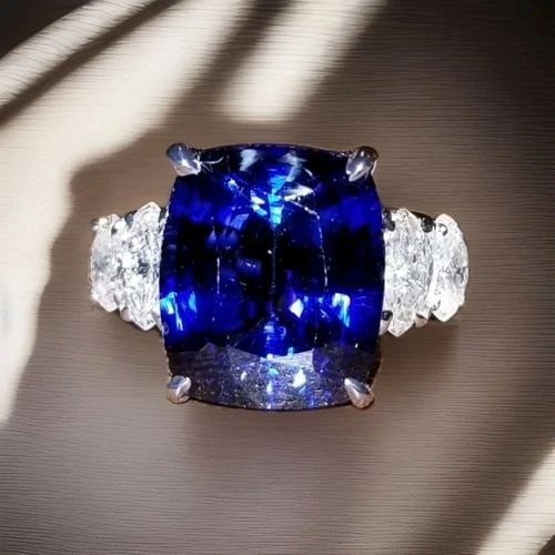 VINTAGE 14K WHITE GOLD RING 9.62CT.LAB GROWN BLUE SAPPHIRE CUSHION SHAPE (1 of 2)