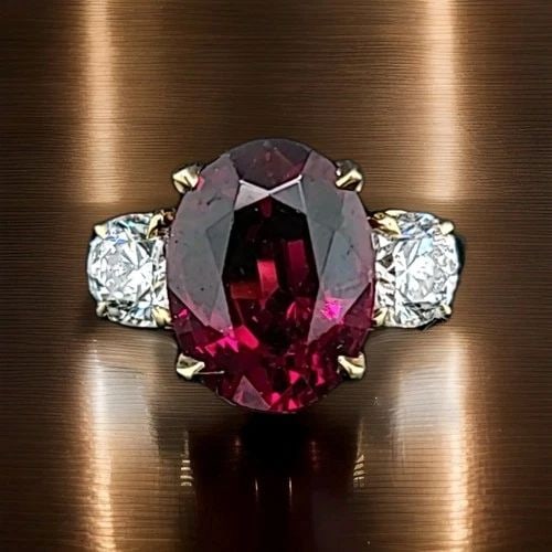 14K YELLOW GOLD THREE STONE ENGAGEMENT RING 6.65CT.NATURAL RED GARNET OVAL SHAPE: 14K YELLOW GOLD THREE STONE ENGAGEMENT RING 6.65CT.NATURAL RED GARNET OVAL SHAPE GORGEOUS 14K yellow gold engagement ring natural red garnet in oval shape center garnet weight 6.65ct. size 12.7x9.8mm 