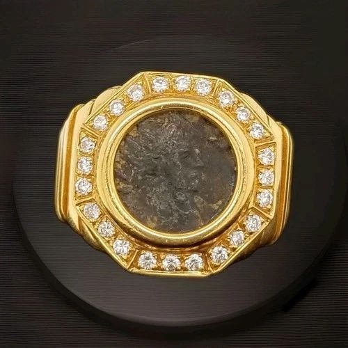 VINTAGE 18K YELLOW GOLD ANTIQUE COIN STATEMENT RING: VINTAGE 18K YELLOW GOLD ANTIQUE COIN RING GORGEOUS VINTAGE 18K YELLOW GOLD Coin RING Set center antique Coin size 11.3mm Set side natural diamond 0.50ct SI1-H RING size 7 Retail value $5,750 net. Appr