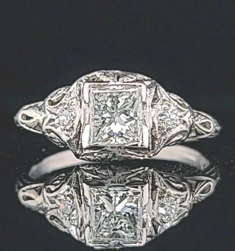 VINTAGE PLATINUM ENGAGEMENT RING 0.65CT.NATURAL PRINCESS CUT DIAMOND CIRC 1930' (1 of 2)