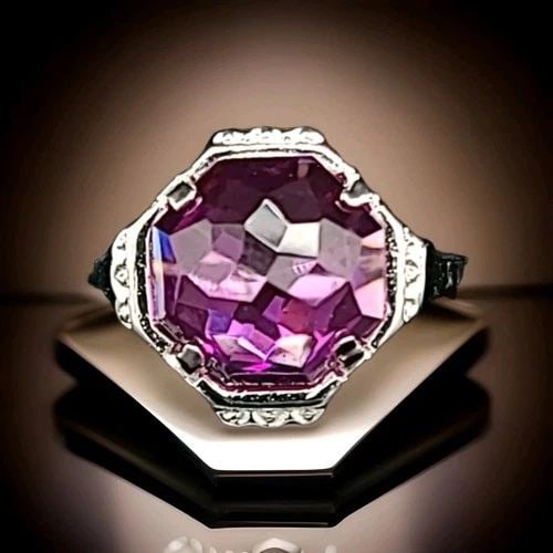 VINTAGE PLATINUM ENGAGEMENT RING 3.85CT. PINK SAPPHIRE OCTOGAN ROSE CUT: VINTAGE PLATINUM ENGAGEMENT RING 3.85CT. PINK SAPPHIRE OCTOGAN ROSE CUT VINTAGE Platinum pink sapphire engagement ring in octagon rose cut CENTER set treated lab grown pink sapphire weight 3.85 CARAT 