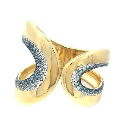 IPPOLITA STARDUST GOLD DIAMOND BRACELET SAPPHIRE 6CT 18K YELLOW WIDE HEAVY BAND: IPPOLITA STARDUST GOLD DIAMOND BRACELET SAPPHIRE 6CT 18K YELLOW WIDE HEAVY BAND This is an authentic and stunning large flex open bracelet by Ippolita from the Stardust Collection. It is crafted from 
