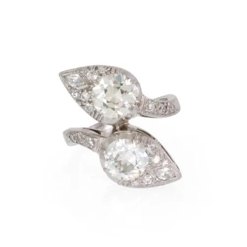PLATINUM ART DECO RING OLD MINE SPEAR HEAD BYPASS DOUBLE SOLITAIRE: PLATINUM ART DECO RING OLD MINE SPEAR HEAD BYPASS DOUBLE SOLITAIRE Art Deco Old Mine Platinum Spear Head Bypass Ring Size 6 Description This is a stunning Art Deco ring, it is crafted from platinum fe