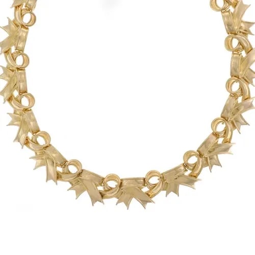 TIFFANY & CO. GOLD COLLAR NECKLACE VINTAGE 18K YELLOW RIBBON BOW 139 GRAMS: TIFFANY & CO. VINTAGE 18K YELLOW GOLD RIBBON BOW LINK COLLAR NECKLACE 139 GRAMS Tiffany & Co. Vintage 18k Yellow Gold Ribbon Bow Link Collar Necklace 139 grams Description This gorgeous eye-catching v
