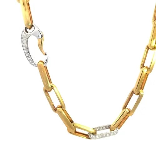 GAVELLO DIAMOND GOLD NECKLACE 18K LARGE OVAL LINK CHAIN: GAVELLO DIAMOND GOLD NECKLACE 18K LARGE OVAL LINK CHAIN This is a beautiful necklace by Gavello Jeweler, it is crafted from 18k yellow gold with white gold accent featuring large oval links in polishe