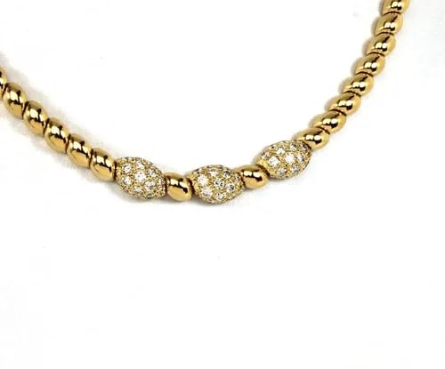 VAN CLEEF & APPELS GOLD NECKLACE DIAMON FRENCH 18K YELLOW COLLAR STYLE: VAN CLEEF & APPELS GOLD NECKLACE DIAMON FRENCH 18K YELLOW COLLAR STYLE The Van Cleef & Arpels Gold Necklace is a stunning piece of fine jewelry featuring a 18k yellow gold collar style with a pavé se
