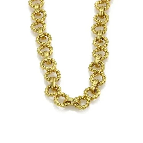TIFFANY & CO. INFINITY GOLD NECKLACE 18K YELLOW TWISTED WIRE LINK COLLAR STYLE: TIFFANY & CO. INFINITY GOLD NECKLACE 18K YELLOW TWISTED WIRE LINK COLLAR STYLE This is an eye-catching vintage collar necklace from Tiffany & Co. from 18k yellow gold with a polished finish, it featur