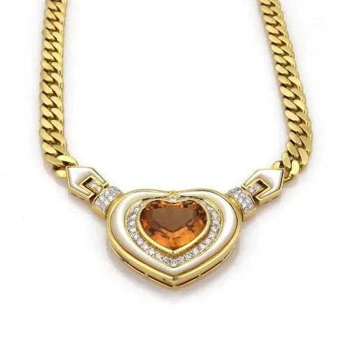 DIAMOND CITRINE GOLD NECKLACE 18K HEART PENDANT VINTAGE: DIAMOND CITRINE GOLD NECKLACE 18K HEART PENDANT VINTAGE This vintage Diamond Citrine Gold 18k Heart Necklace features a stunning pendant in the shape of a heart, adorned with a natural white diamond a