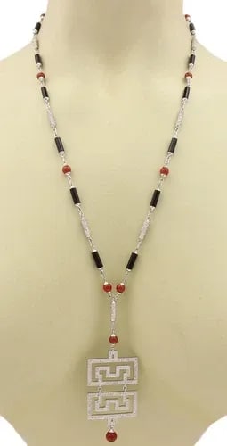 ESTATE 5.45CT DIAMOND 18K WHITE GOLD ONYX CARNELIAN FANCY PENDANT NECKLACE: ESTATE 5.45CT DIAMOND 18K WHITE GOLD ONYX CARNELIAN FANCY PENDANT NECKLACE Estate 5.45ct Diamond 18k White Gold Onyx Carnelian Fancy Pendant Necklace Description This is a stunning pendant and chain n