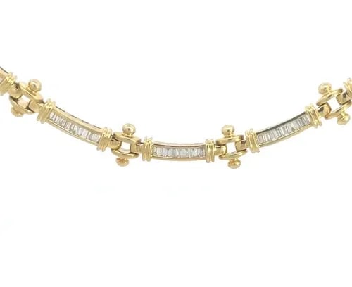 DIAMOND 4CT GOLD COLLAR NECKLACE 18K YELLOW BAGUETTES BAR LINK STYLE: DIAMOND 4CT GOLD COLLAR NECKLACE 18K YELLOW BAGUETTES BAR LINK STYLE Add this luxurious diamond necklace to your jewelry collection with timeless elegance. It is crafted in 18k yellow gold, this exqui