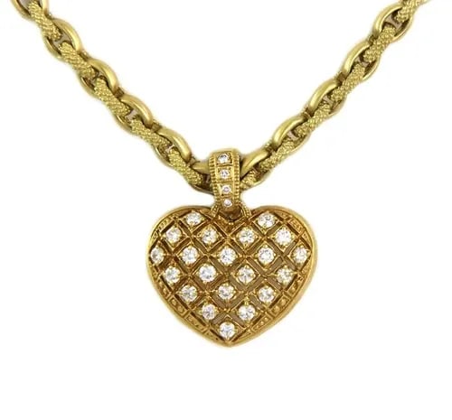 JUDITH RIPKA NECKLACE DIAMOND 18K YELLOW GOLD HEART PENDANT & CHAIN: JUDITH RIPKA NECKLACE DIAMOND 18K YELLOW GOLD HEART PENDANT & CHAIN The Judith Ripka Necklace is a stunning piece of fine jewelry featuring an 18k yellow gold heart pendant adorned with round diamonds