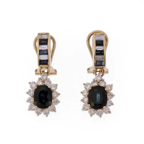 DIAMOND GEMSTONE EARRINGS 18K YELLOW GOLD COCKTAIL DANGLE: DIAMOND GEMSTONE EARRINGS 18K YELLOW GOLD COCKTAIL DANGLE These Diamond Gemstone Earrings are crafted from 18k Yellow Gold, featuring stunning diamonds. The dangle style adds a touch of elegance to an