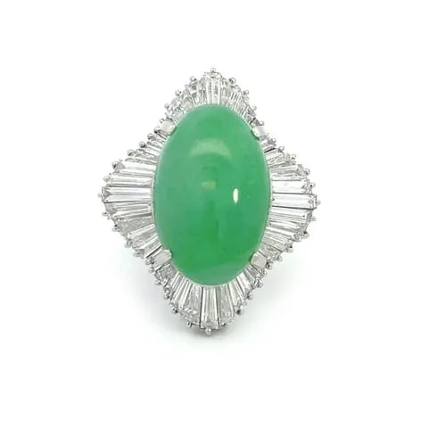 STUNNING 18.15CT JADE BAGUETTE DIAMOND PLATINUM BALLERINA RING SIZE 6: STUNNING 18.15CT JADE BAGUETTE DIAMOND PLATINUM BALLERINA RING SIZE 6 This is a stunning cocktail ring, crafted from platinum featuring the wave skirt ballerina design with sparkling baguette diamonds
