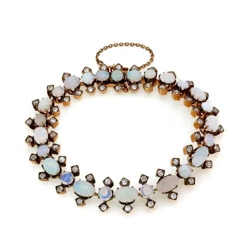 VICTORIAN 18.00CT OLD MINE CUT DIAMOND & OPAL 18K GOLD FANCY BRACELET: VICTORIAN 18.00CT OLD MINE CUT DIAMOND & OPAL 18K GOLD FANCY BRACELET Victorian 18.00ct Old Mine Cut Diamond & Opal 18k Gold Fancy Bracelet Description This lovely vintage bracelet is crafted from 18k