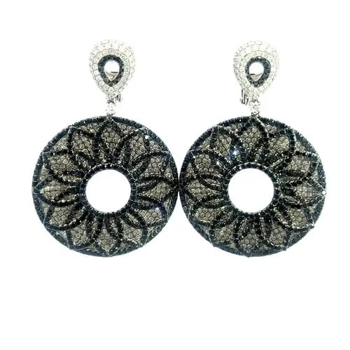 BLACK & WHITE DIAMOND GOLD EARRINGS 2D ILLUSION ROUND FLORAL DANGLE STYLE (1 of 2)