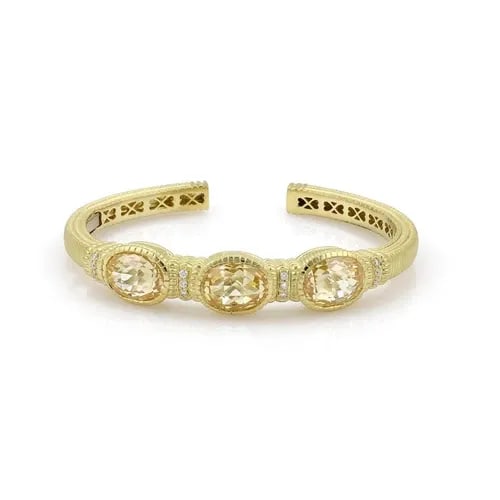 JUDITH RIPKA DIAMOND 18K YELLOW GOLD CANARY CRYSTAL 3 STONE CUFF BRACELET: JUDITH RIPKA DIAMOND 18K YELLOW GOLD CANARY CRYSTAL 3 STONE CUFF BRACELET Judith Ripka Diamond 18k Yellow Gold Canery Crystal 3 Stone Cuff Bracelet Description This lovely authentic cuff bracelet is b